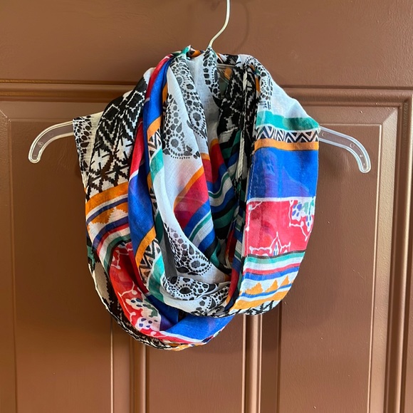 unbranded Accessories - Colorful infinity scarf - large